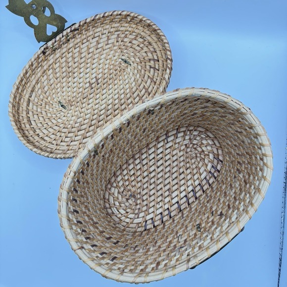 Vintage Wicker Woven Basket Bucket Purse Brass Koi Fish Clasp - Picture 8 of 9